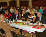 prominente Gäste beim Fischgulaschessen der Donauschwaben prominente Gäste beim Fischgulaschessen der Donauschwaben